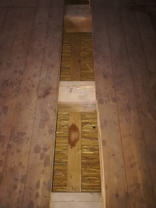 ungedämmte Gefache Holzbalkendecke