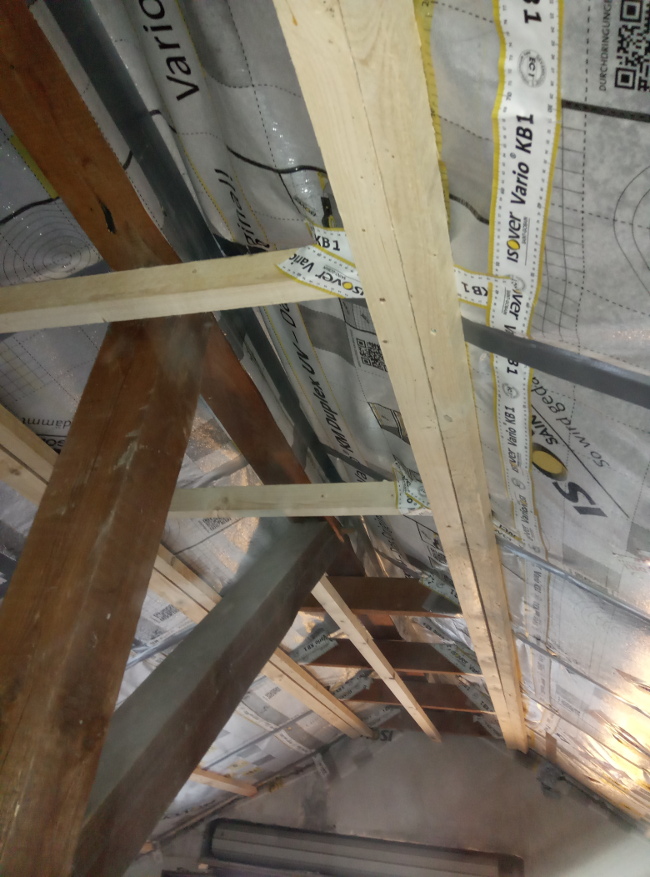 Dampfdicht verblebte Folie für Zellulosedämmung