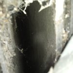 Per Einblasdämmung Gebäudetrennfugen nachträglich dämmen